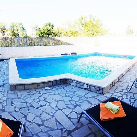 Guest House Ilic Loborika Εξωτερικό φωτογραφία