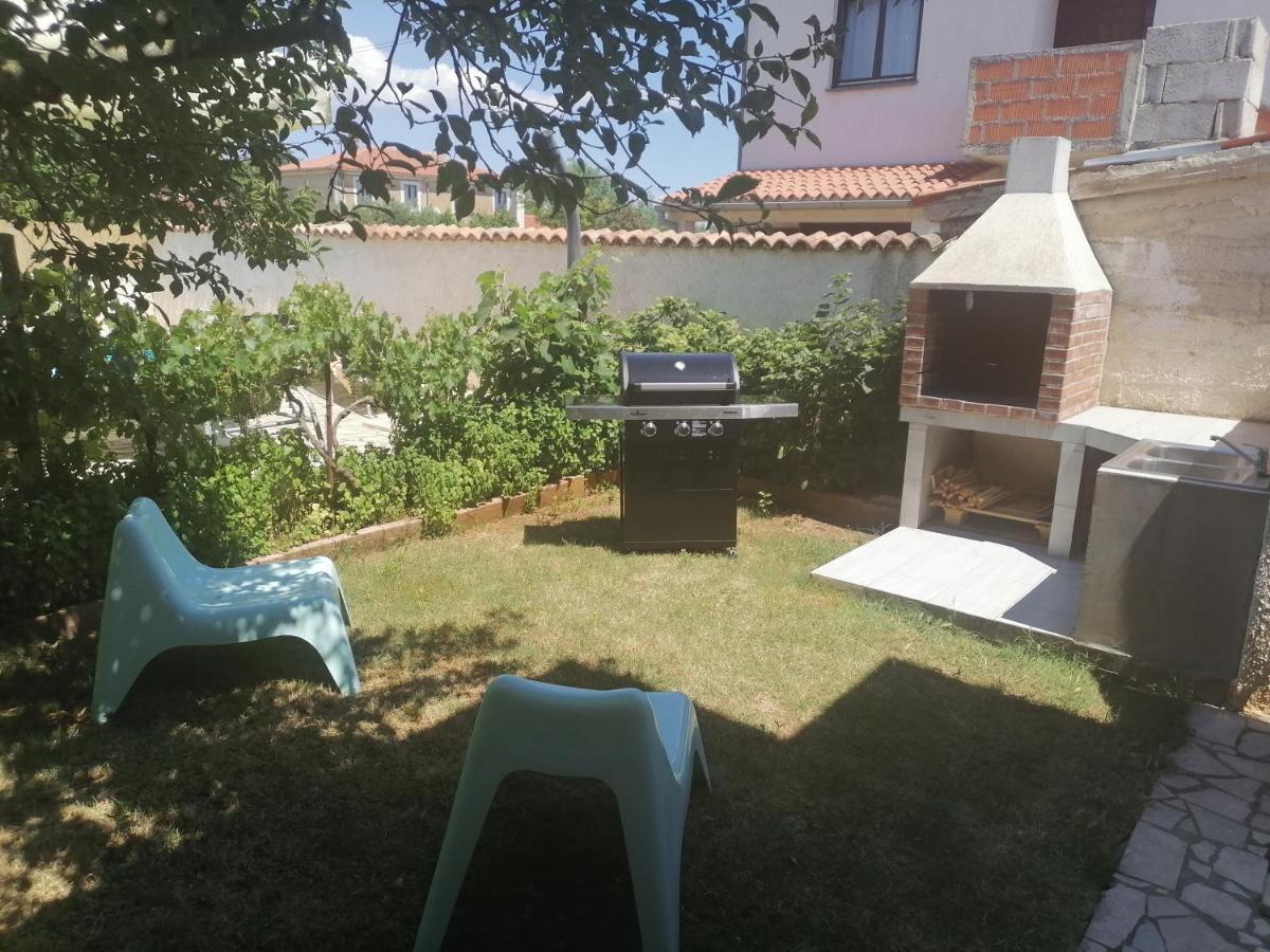Guest House Ilic Loborika Εξωτερικό φωτογραφία