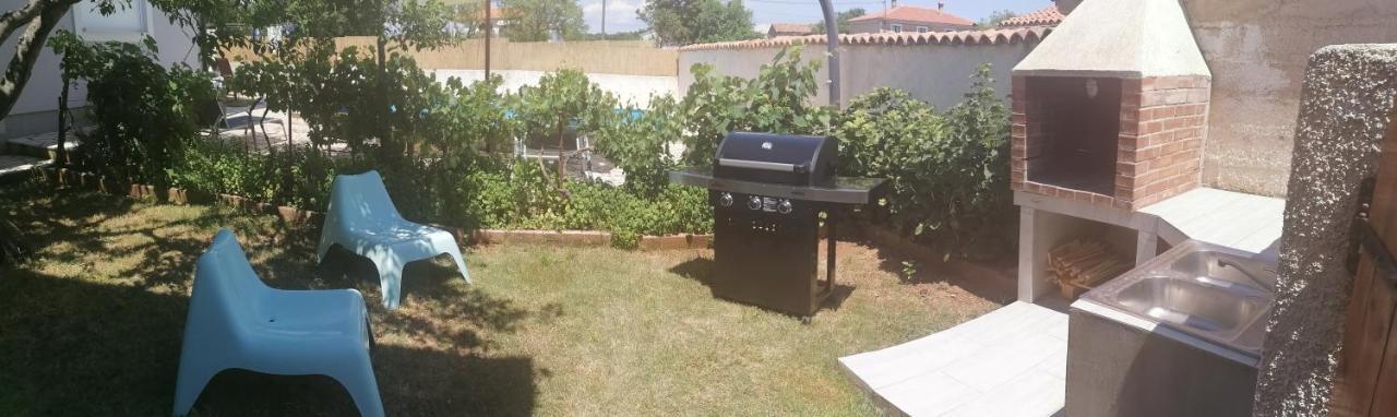 Guest House Ilic Loborika Εξωτερικό φωτογραφία